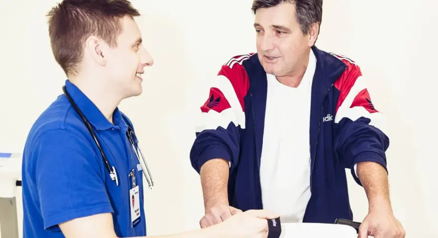 Jak wybrać rehabilitację kardiologiczną? Ranking i porady eksperta