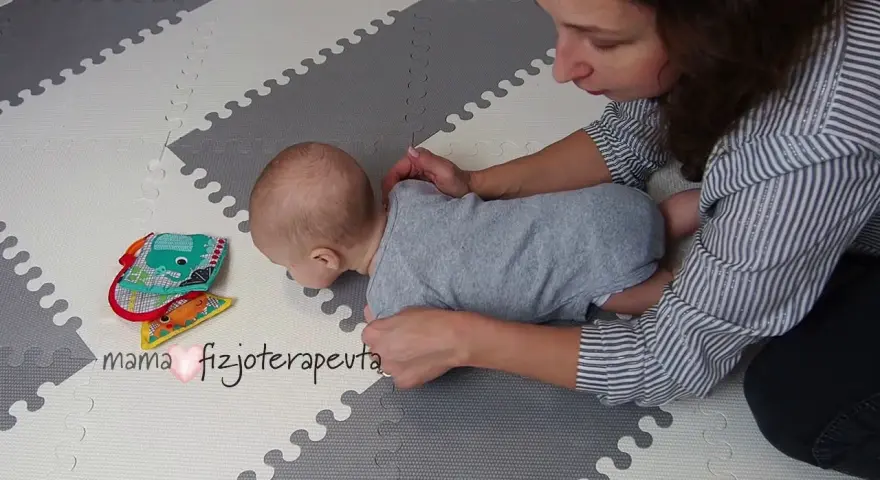 Prawidłowe podnoszenie niemowlęcia: Jak to robi mama fizjoterapeuta?