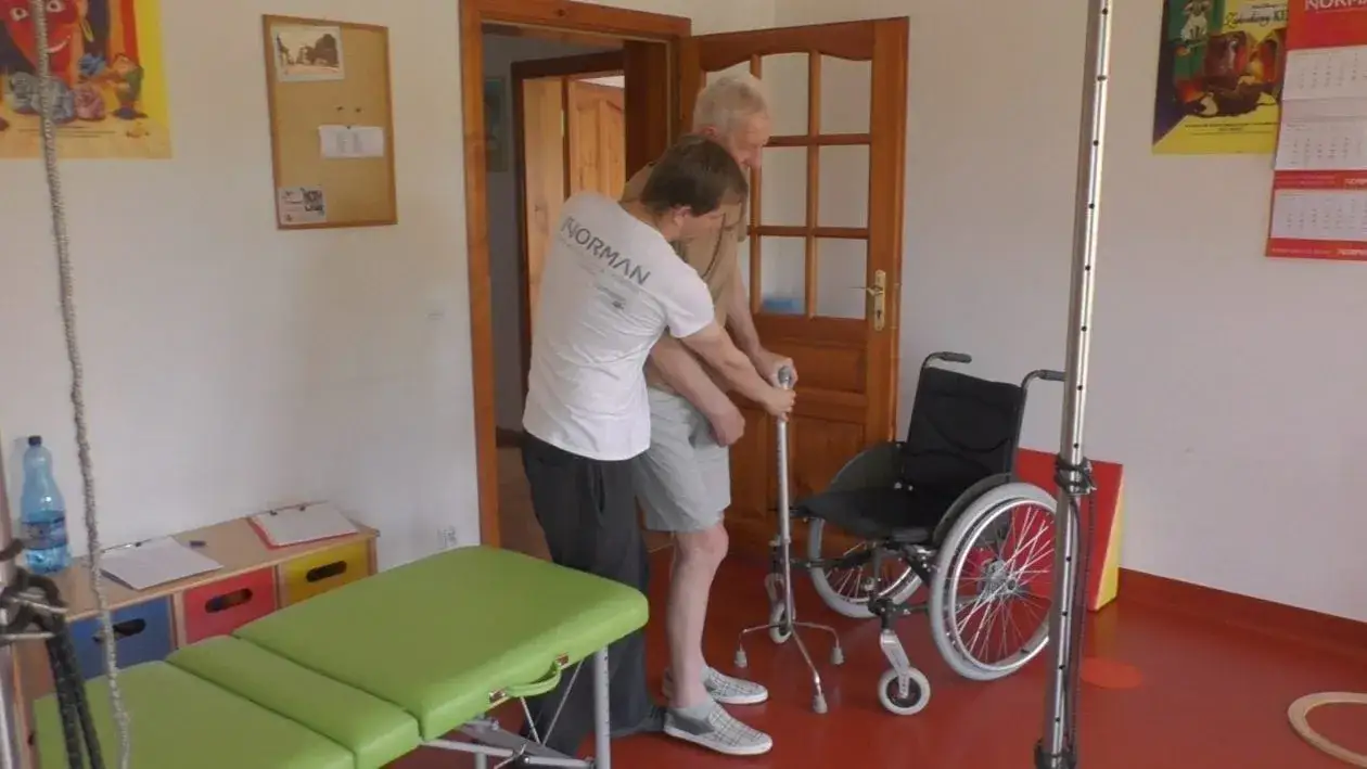 rehabilitacja domowa po udarze